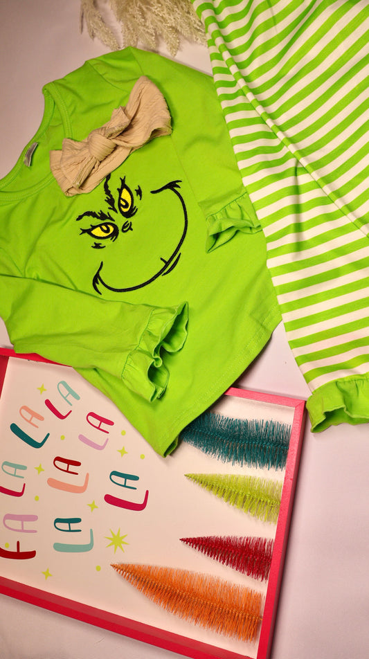 ⭐️Grinch Girl Pajamas Set🎄